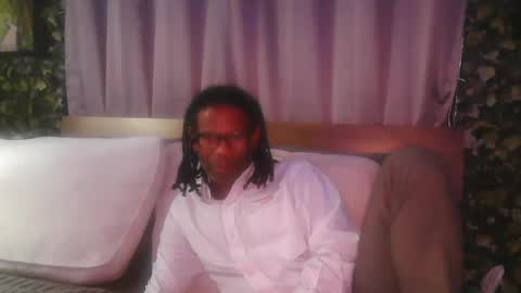 Snapshot of skyonetoo3 chatting on 09-19-25, 11:05 skyonetoo3 online show from 09-19-25, 11:05