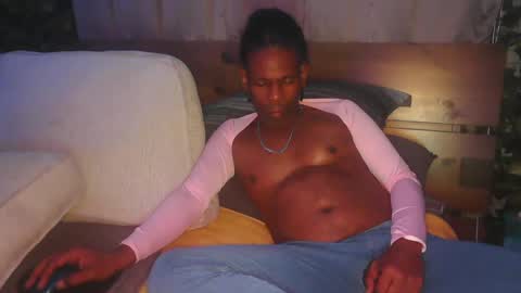 Snapshot of skyonetoo3 chatting on 09-24-25, 02:15 skyonetoo3 online show from 09-24-25, 02:15