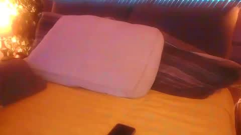 Snapshot of skyonetoo3 chatting on 09-28-25, 01:22 skyonetoo3 online show from 09-28-25, 01:22