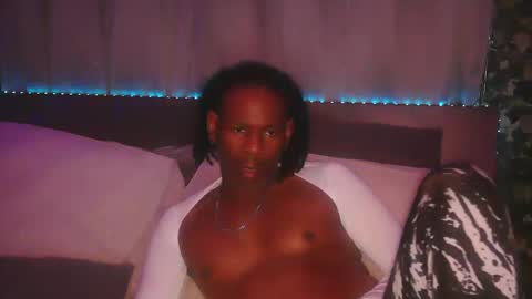 Snapshot of skyonetoo3 chatting on 10-01-25, 10:16 skyonetoo3 online show from 10-01-25, 10:16