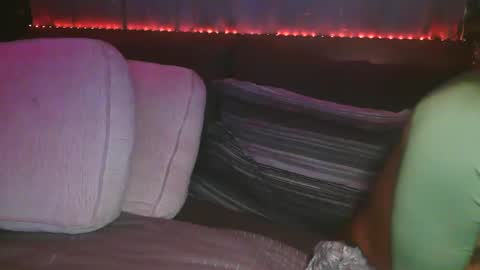 Snapshot of skyonetoo3 chatting on 10-07-25, 03:04 skyonetoo3 online show from 10-07-25, 03:04