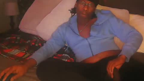 Snapshot of skyonetoo3 chatting on 11-27-25, 12:40 skyonetoo3 online show from 11-27-25, 12:40