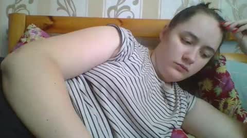 skyressie333 online show from 02-05-26, 06:29