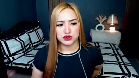 Snapshot of slave_amanda69 chatting on 06-16-26, 01:47 Queen Cyrine online show from 06-16-26, 01:47