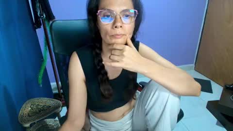 Snapshot of slavefuck chatting on 11-28-25, 12:35 SlaveFuck online show from 11-28-25, 12:35