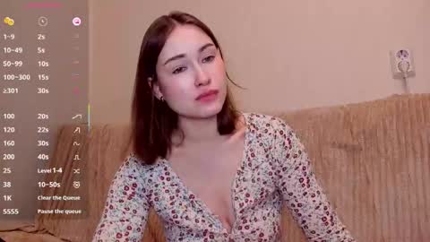 Snapshot of sleeeepy_af chatting on 05-22-26, 08:36 Alice online show from 05-22-26, 08:36