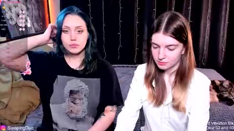 Hi We are Iva and Angela Nice to meet u 3 online show from 11-07-25, 12:05