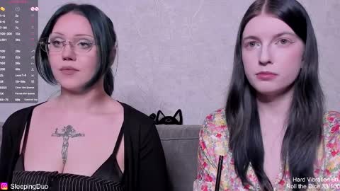 Hi We are Iva and Angela Nice to meet u 3 online show from 03-31-26, 07:58