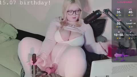 SleepyHeadCat online show from 07-11-26, 10:22