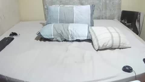 Snapshot of slender_sweetbabe chatting on 05-24-26, 11:37 slender_sweetbabe online show from 05-24-26, 11:37