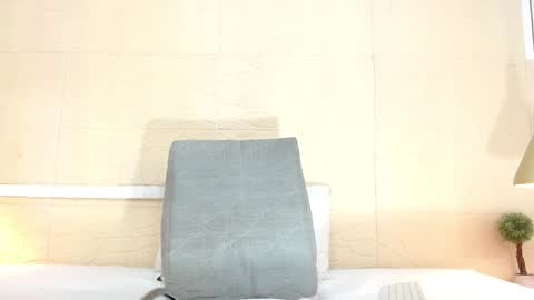 Snapshot of slim_chocobar18 chatting on 01-13-25, 02:21 slim_chocobar18 online show from 01-13-25, 02:21