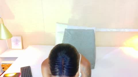 Snapshot of slim_chocobar18 chatting on 11-20-25, 02:06 slim_chocobar18 online show from 11-20-25, 02:06