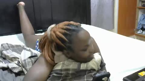 Snapshot of slim_joy chatting on 02-17-25, 06:48 slim_joy online show from 02-17-25, 06:48