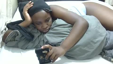 Snapshot of slim_joy chatting on 02-24-25, 02:19 slim_joy online show from 02-24-25, 02:19