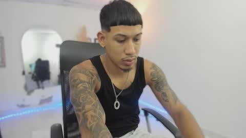 slim_master12 online show from 01-16-26, 11:42