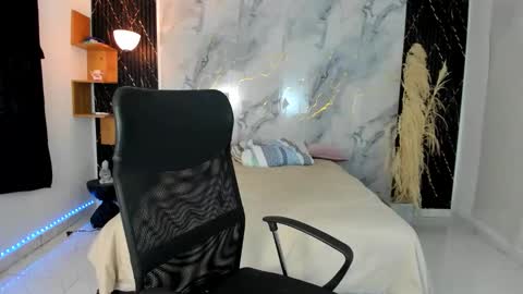 Snapshot of slim_master12 chatting on 04-21-26, 09:50 slim_master12 online show from 04-21-26, 09:50