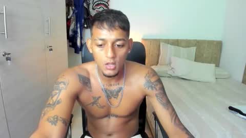 Snapshot of slim_master12 chatting on 05-09-26, 11:21 slim_master12 online show from 05-09-26, 11:21