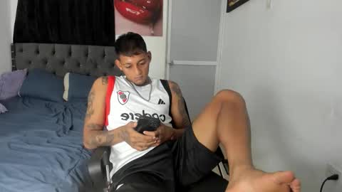 Snapshot of slim_master12 chatting on 05-14-26, 11:55 slim_master12 online show from 05-14-26, 11:55