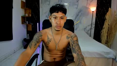 Snapshot of slim_master12 chatting on 05-18-26, 03:24 slim_master12 online show from 05-18-26, 03:24