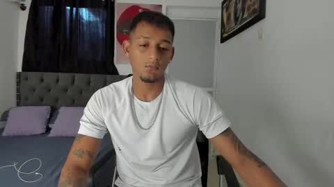 Snapshot of slim_master12 chatting on 05-21-26, 09:22 slim_master12 online show from 05-21-26, 09:22
