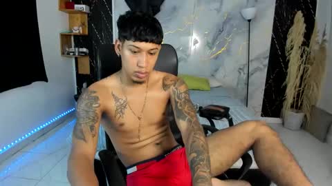 Snapshot of slim_master12 chatting on 06-10-26, 10:41 slim_master12 online show from 06-10-26, 10:41