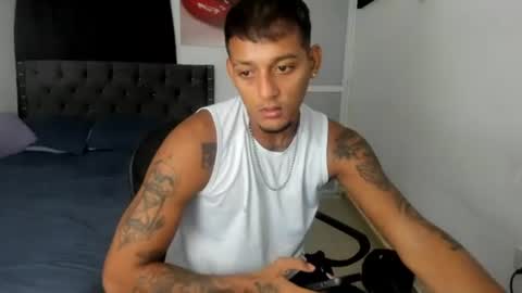Snapshot of slim_master12 chatting on 06-21-26, 12:02 slim_master12 online show from 06-21-26, 12:02
