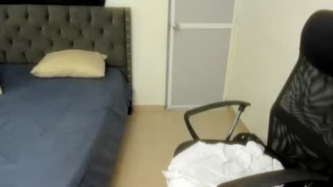 Snapshot of slim_master12 chatting on 07-03-26, 09:16 slim_master12 online show from 07-03-26, 09:16