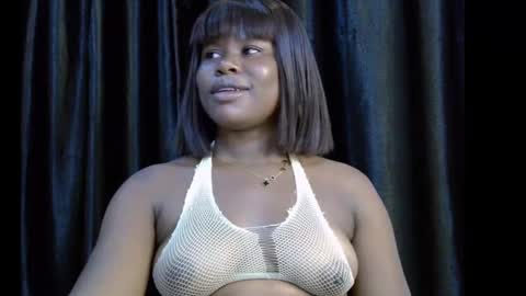 Tems online show from 11-21-25, 08:07