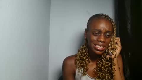 Snapshot of slimbaby16 chatting on 11-17-25, 10:10 Slim online show from 11-17-25, 10:10