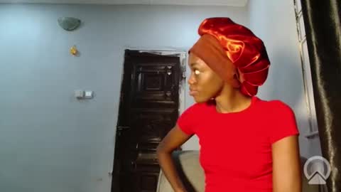 Snapshot of slimbaby16 chatting on 11-26-25, 05:19 Slim online show from 11-26-25, 05:19