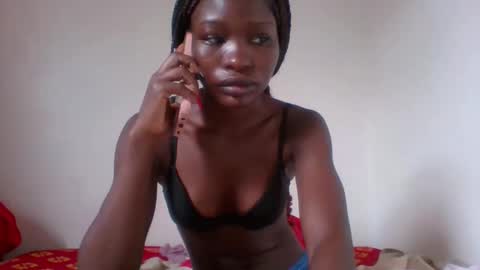 Snapshot of slimdiva chatting on 09-19-25, 08:05 slimdiva online show from 09-19-25, 08:05