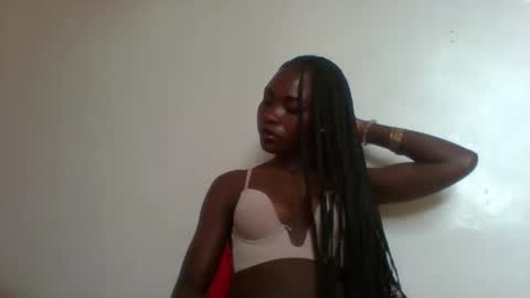 Snapshot of slimdiva chatting on 11-24-25, 04:01 slimdiva online show from 11-24-25, 04:01