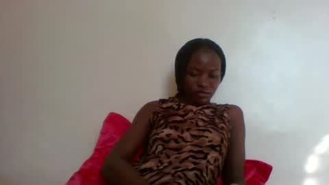 Snapshot of slimdiva chatting on 11-27-25, 05:09 slimdiva online show from 11-27-25, 05:09