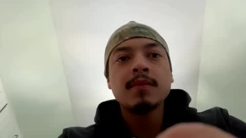 Snapshot of slimjayys chatting on 04-10-26, 03:50 slimjayys online show from 04-10-26, 03:50