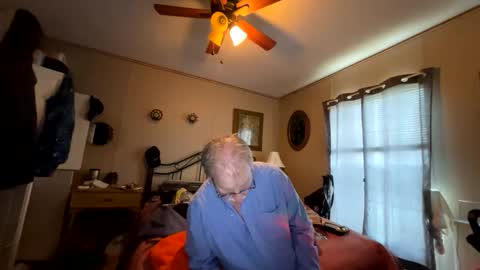 Snapshot of slimjim061560 chatting on 03-14-26, 06:24 slimjim061560 online show from 03-14-26, 06:24