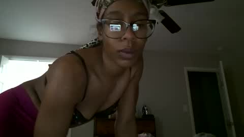 slimmmgooodiexoxo online show from 12-18-25, 12:33