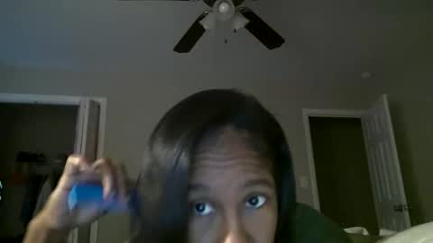 Snapshot of slimmmgooodiexoxo chatting on 12-19-25, 12:23 slimmmgooodiexoxo online show from 12-19-25, 12:23