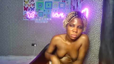 Snapshot of slimzyxdoll chatting on 06-11-26, 12:32 slimzyxdoll online show from 06-11-26, 12:32