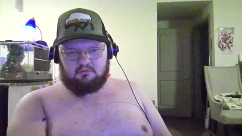 Snapshot of slipinside3 chatting on 12-01-25, 06:29 Matt online show from 12-01-25, 06:29