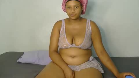 slipperylipsx online show from 06-01-26, 07:15