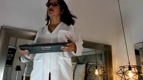 slut_milf_ online show from 06-24-26, 12:48