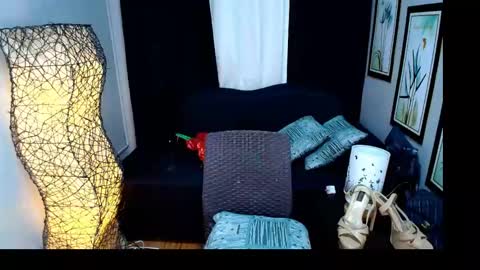 Snapshot of sluthotcummer69x chatting on 12-12-24, 07:04 EMPRESS GODDESS KRISTINE online show from 12-12-24, 07:04