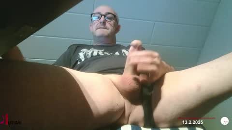 Snapshot of slutiam chatting on 02-13-25, 04:32 SLUTIAM online show from 02-13-25, 04:32