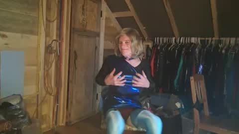 slutjennifertransxx online show from 02-06-26, 05:23