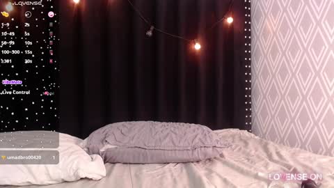 Snapshot of slutlittlecamila chatting on 12-15-24, 12:38 CAMILA online show from 12-15-24, 12:38