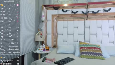 Snapshot of slutlittlecamila chatting on 10-16-25, 02:56 CAMILA online show from 10-16-25, 02:56