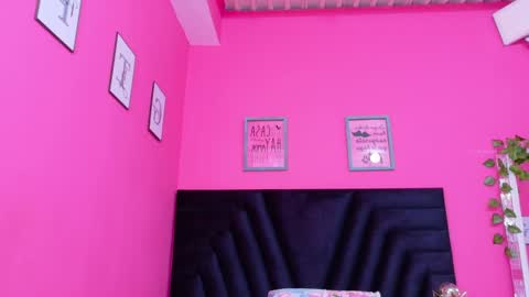 Snapshot of slutlittlecamila chatting on 11-09-25, 11:52 CAMILA online show from 11-09-25, 11:52