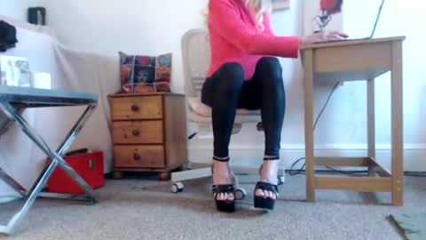 Slut Suzy online show from 01-16-25, 09:27