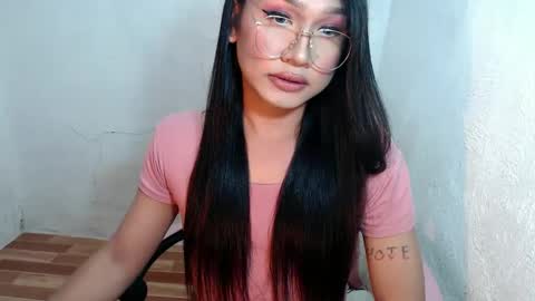  Lovie  online show from 01-30-25, 05:39