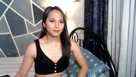 Snapshot of slutty_yesha chatting on 01-29-25, 07:15 Slutty yesha online show from 01-29-25, 07:15
